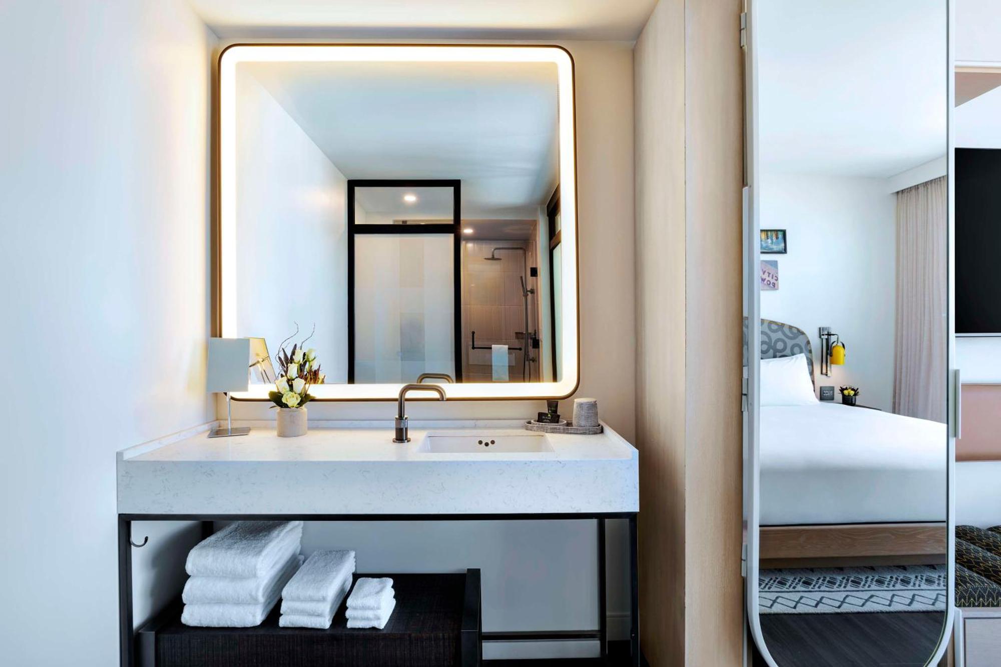 Отель Hyatt Centric Congress Avenue Остин Экстерьер фото